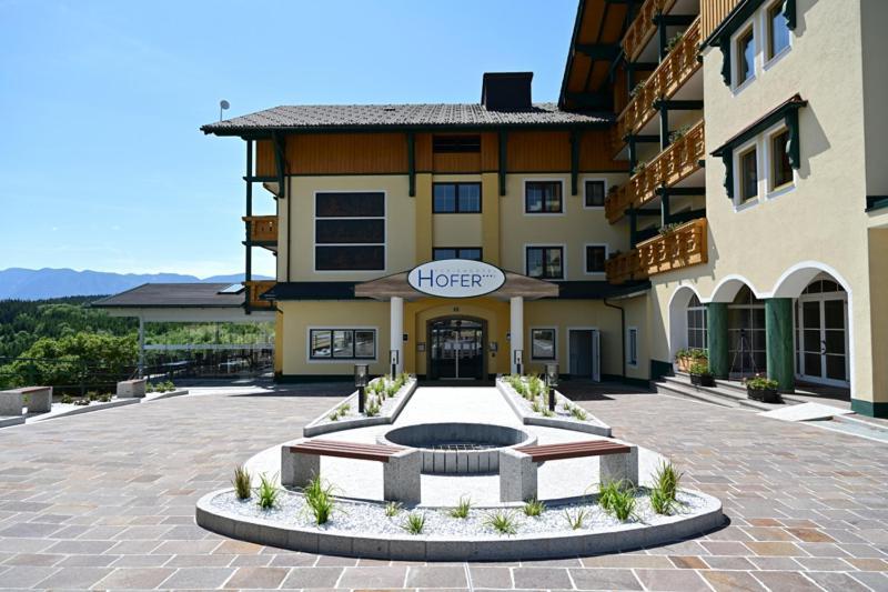 Ferienhotel Hofer Superior Strass im Attergau エクステリア 写真