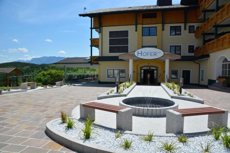 Ferienhotel Hofer Superior Strass im Attergau エクステリア 写真