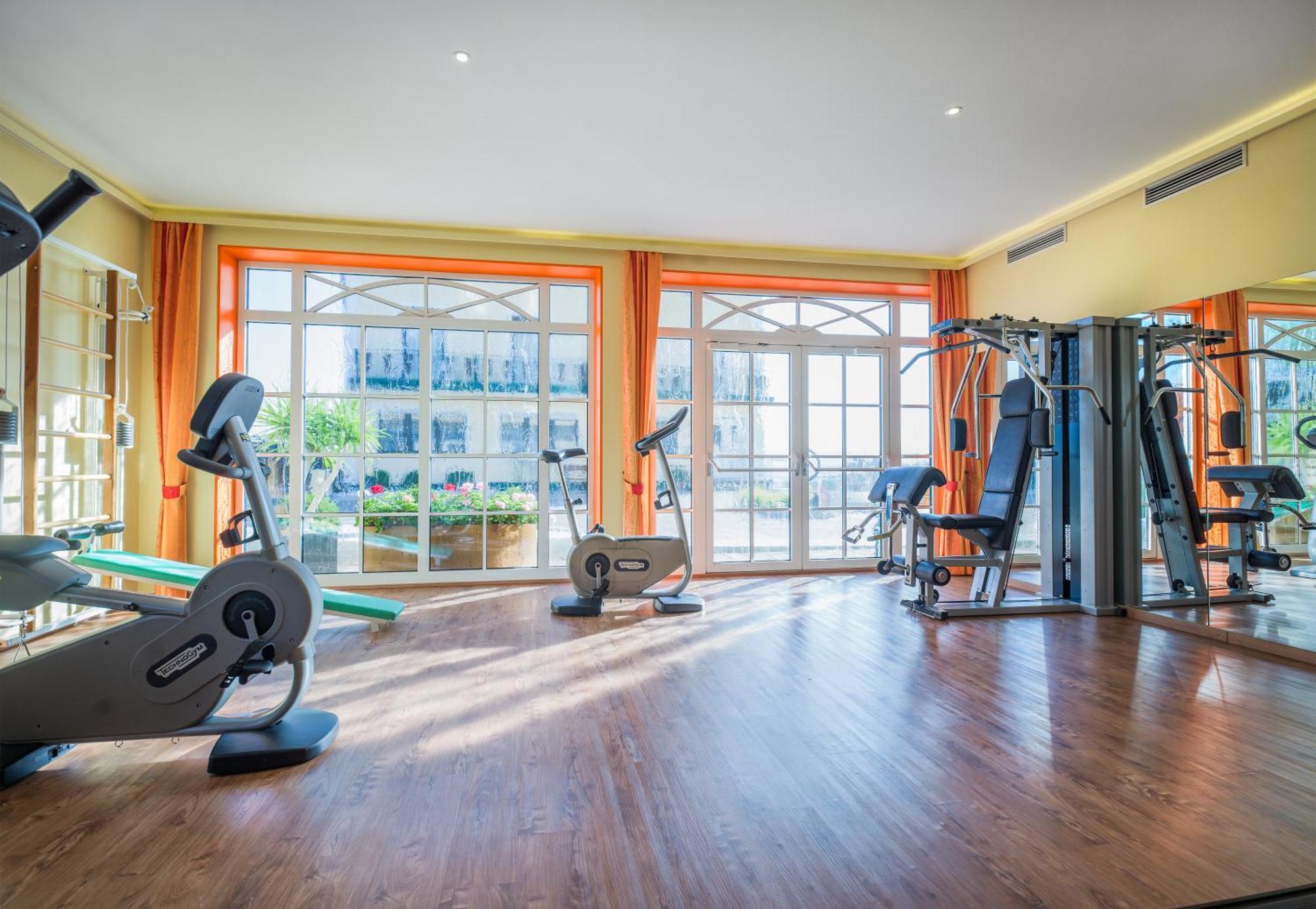 Ferienhotel Hofer Superior Strass im Attergau エクステリア 写真