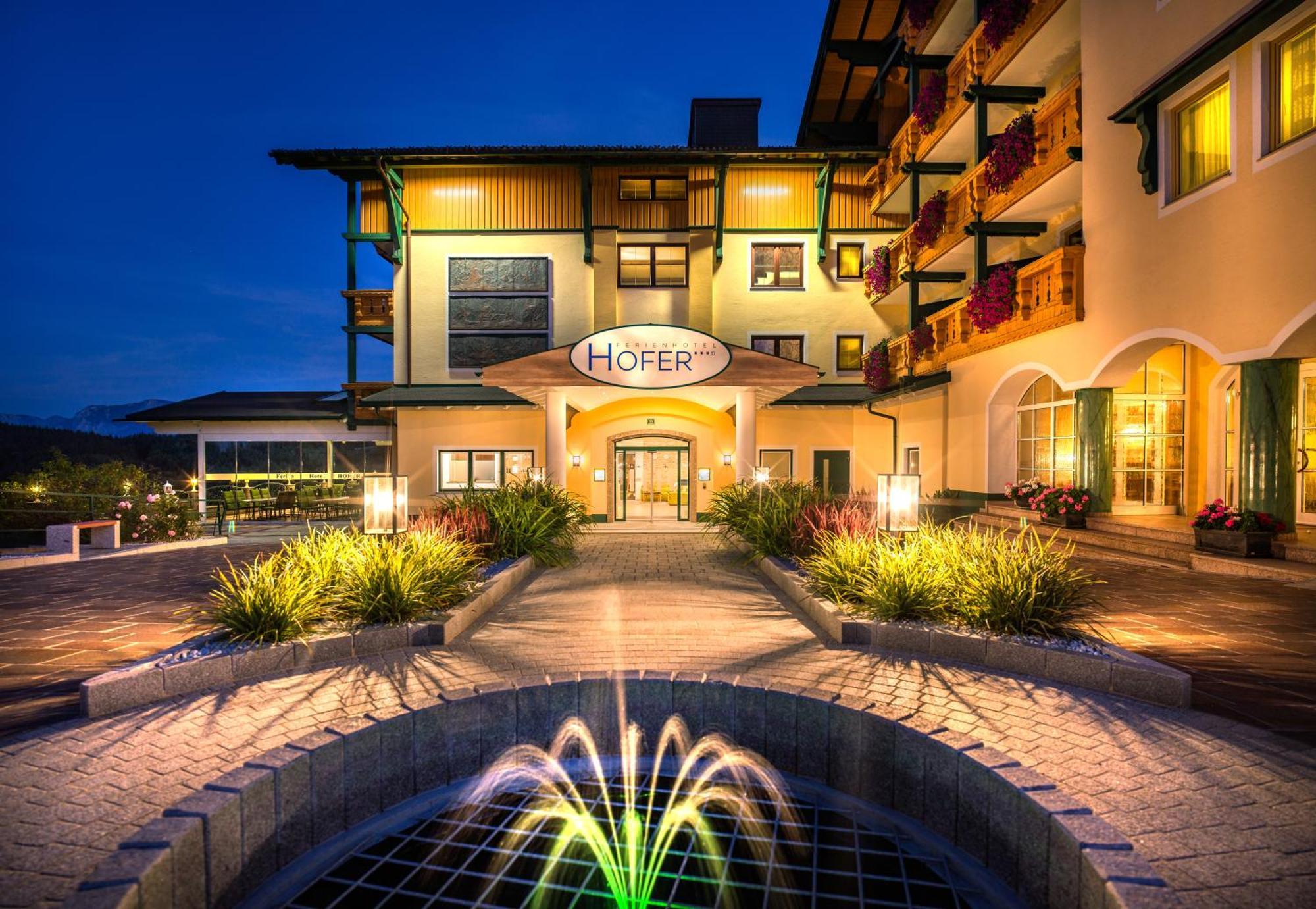 Ferienhotel Hofer Superior Strass im Attergau エクステリア 写真