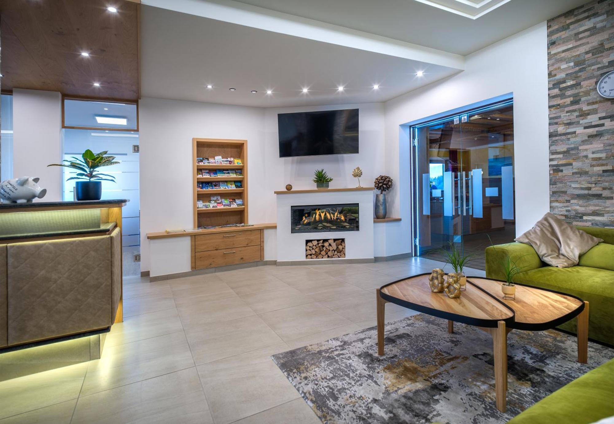 Ferienhotel Hofer Superior Strass im Attergau エクステリア 写真